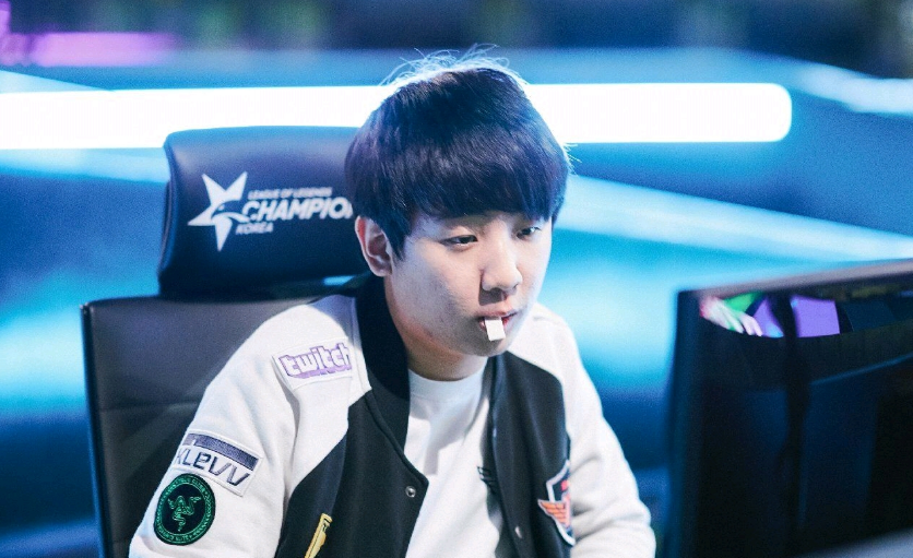 通过对阵容 通过对阵容