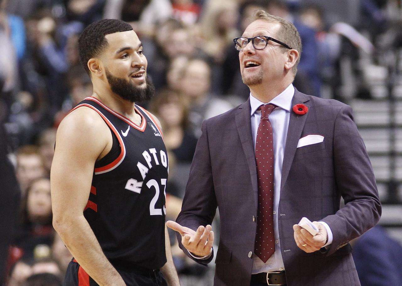 队在面临困 队在面临困